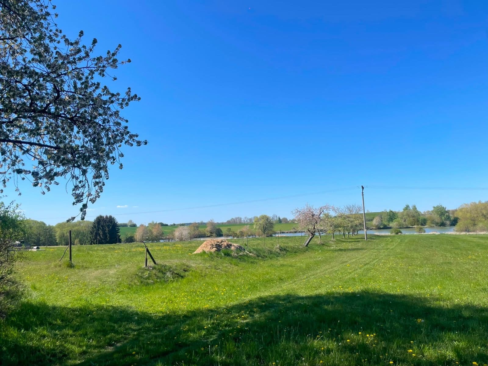 Prodej chaty, chalupy 100 m², pozemek 900 m², Staňkovice, Středočeský kraj Prodej chaty, chalupy 100 m², pozemek 900 m², Staňkovice, Středočeský kraj