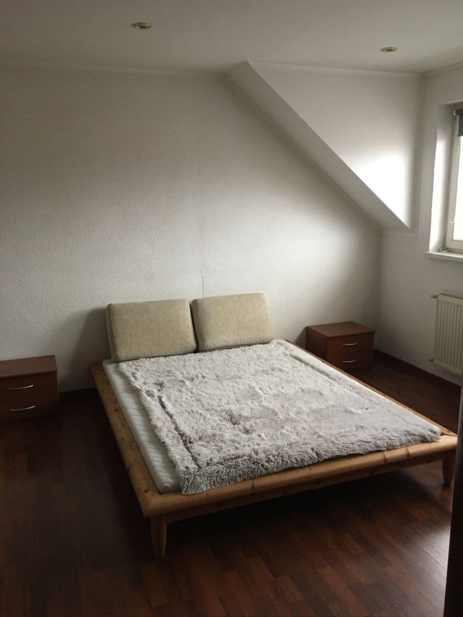 Pronájem bytu 2+1 65 m², Mickiewiczova, Bratislava - mestská časť Staré Mesto, Bratislavský kraj Pronájem bytu 2+1 65 m², Mickiewiczova, Bratislava - mestská časť Staré Mesto, Bratislavský kraj