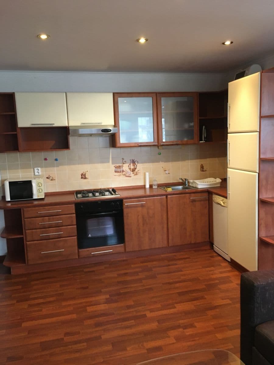 Pronájem bytu 2+1 65 m², Mickiewiczova, Bratislava - mestská časť Staré Mesto, Bratislavský kraj Pronájem bytu 2+1 65 m², Mickiewiczova, Bratislava - mestská časť Staré Mesto, Bratislavský kraj