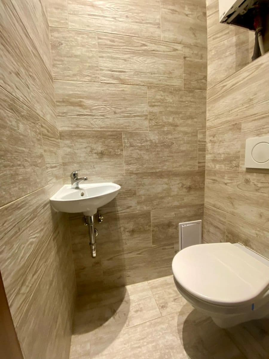 Pronájem bytu 1+kk 33 m², U Skládky, Praha, Praha Pronájem bytu 1+kk 33 m², U Skládky, Praha, Praha