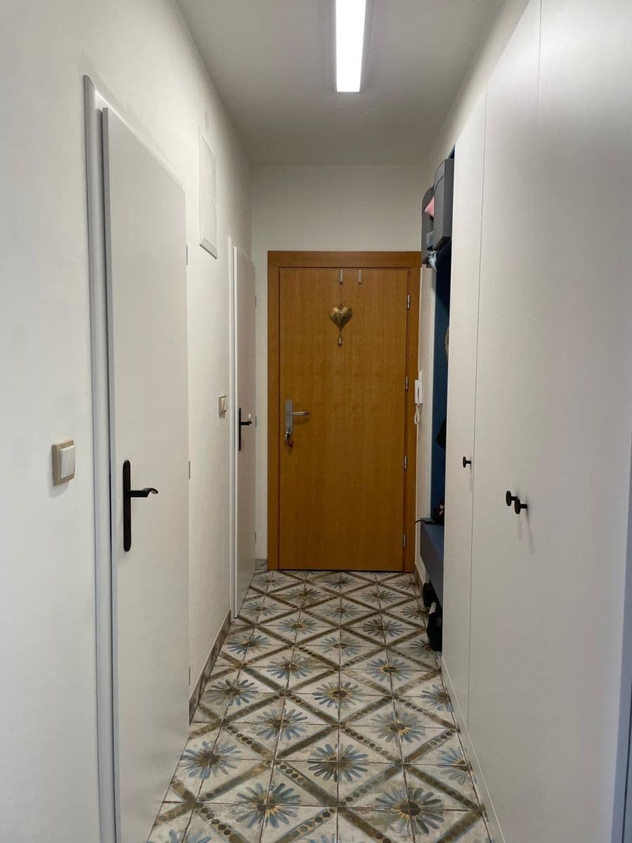 Pronájem bytu 2+kk 57 m², Nádražní, Vrané nad Vltavou, Středočeský kraj Pronájem bytu 2+kk 57 m², Nádražní, Vrané nad Vltavou, Středočeský kraj