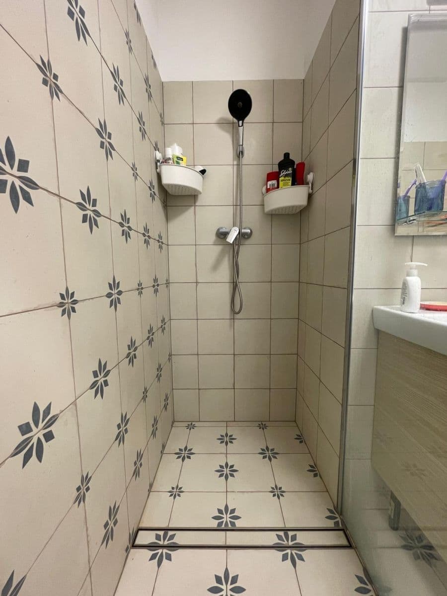 Pronájem bytu 2+kk 57 m², Nádražní, Vrané nad Vltavou, Středočeský kraj Pronájem bytu 2+kk 57 m², Nádražní, Vrané nad Vltavou, Středočeský kraj