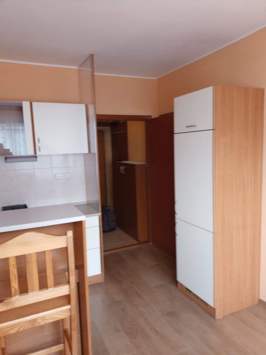 Pronájem bytu 1+1 40 m², Zárubova, Praha, Praha Pronájem bytu 1+1 40 m², Zárubova, Praha, Praha