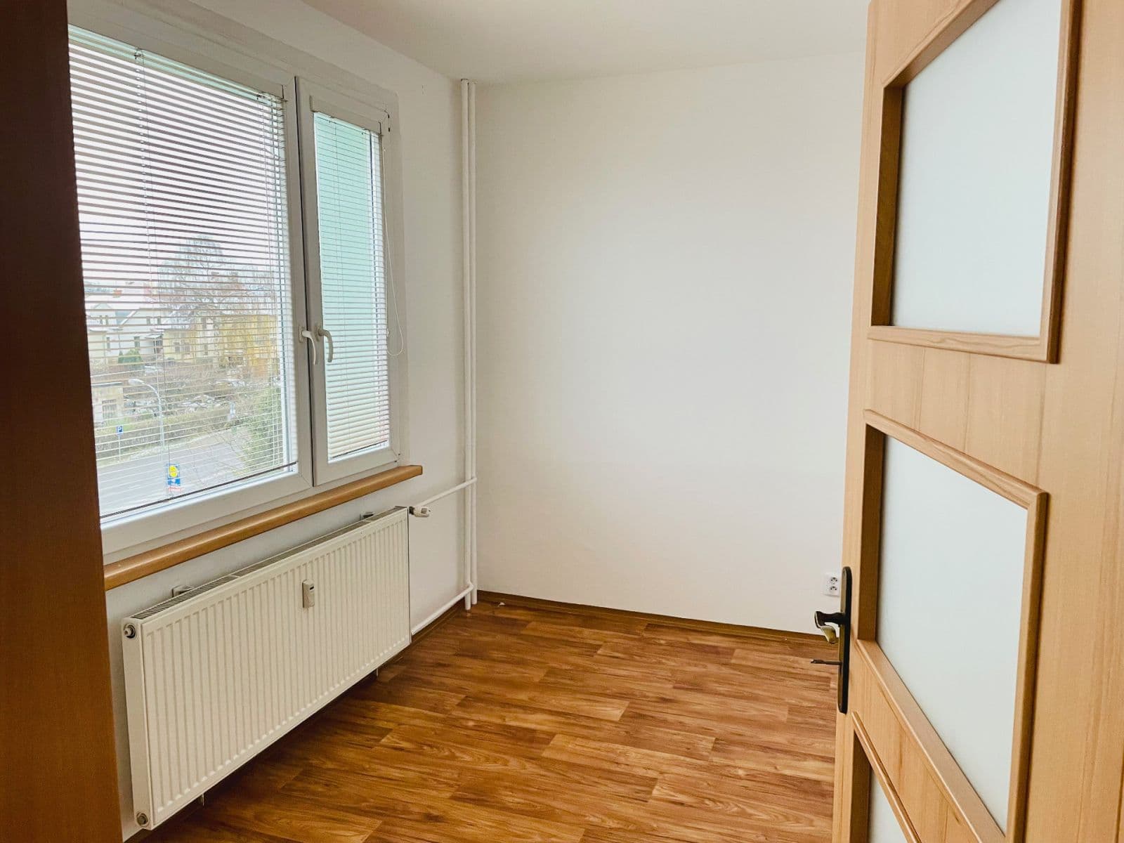 Pronájem bytu 3+1 74 m², Pod lipami, Jičín, Královéhradecký kraj Pronájem bytu 3+1 74 m², Pod lipami, Jičín, Královéhradecký kraj