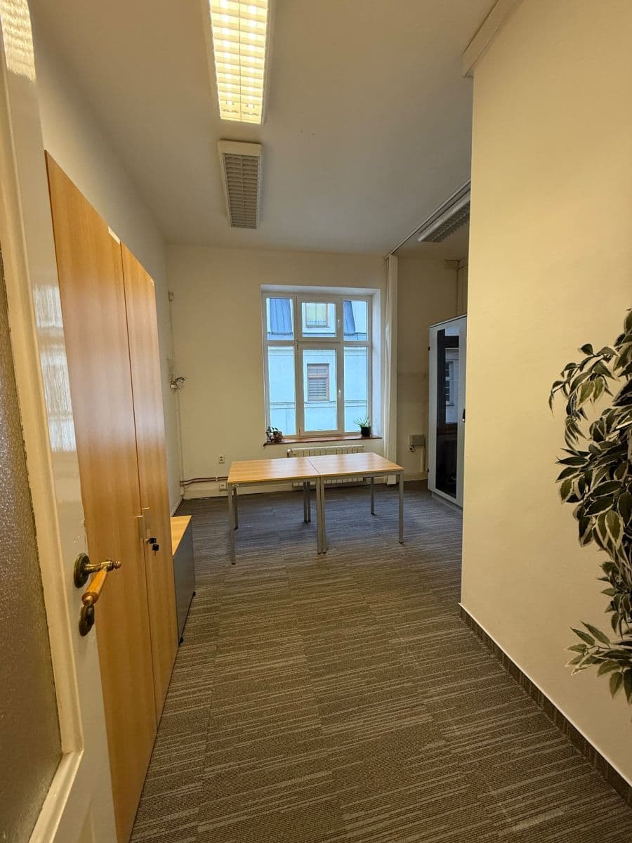 Pronájem kanceláře 188 m², Na Hradbách, Ostrava, Moravskoslezský kraj Pronájem kanceláře 188 m², Na Hradbách, Ostrava, Moravskoslezský kraj