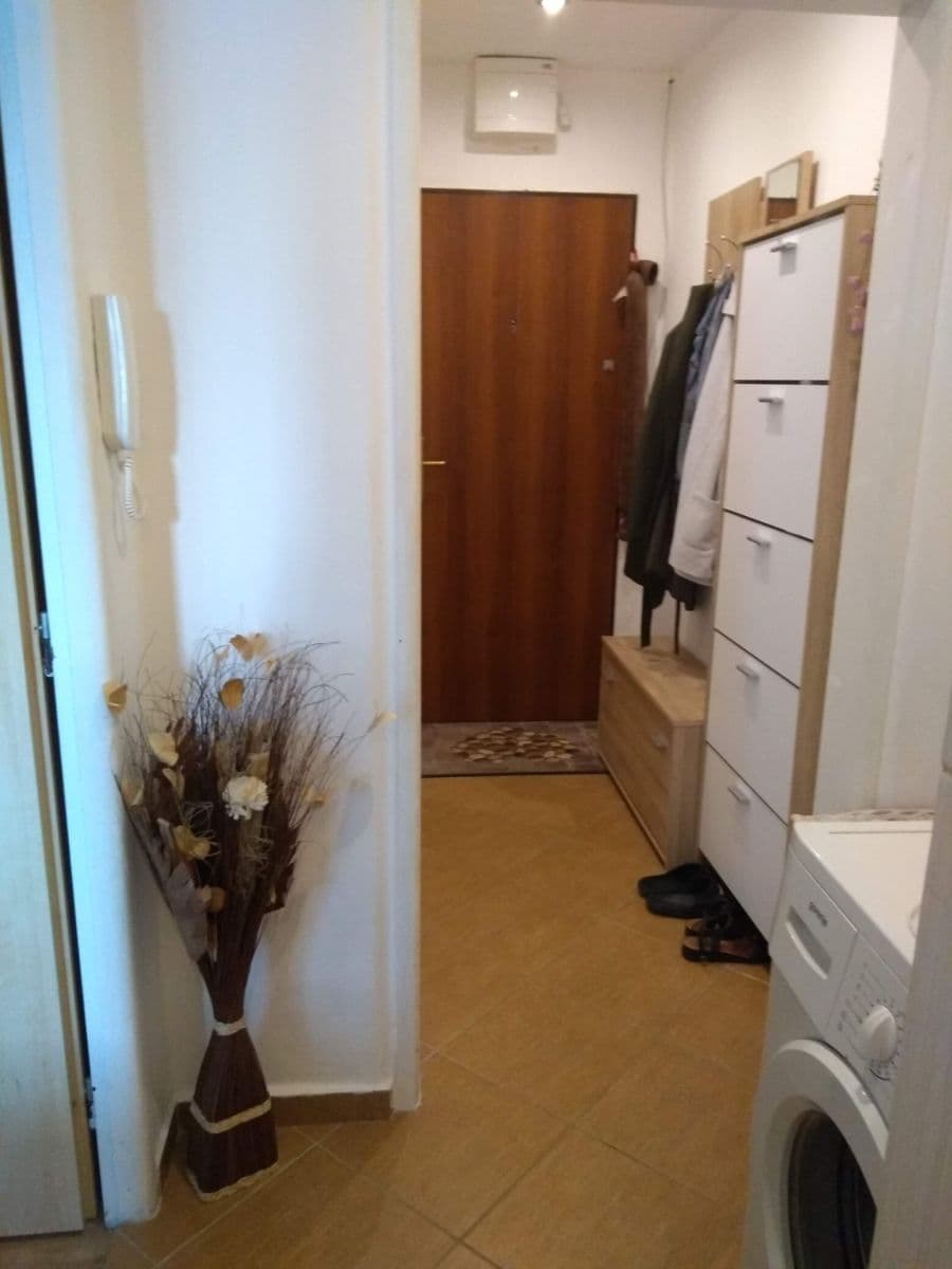 Pronájem bytu 1+kk 39 m², Palackého třída, Pardubice, Pardubický kraj Pronájem bytu 1+kk 39 m², Palackého třída, Pardubice, Pardubický kraj