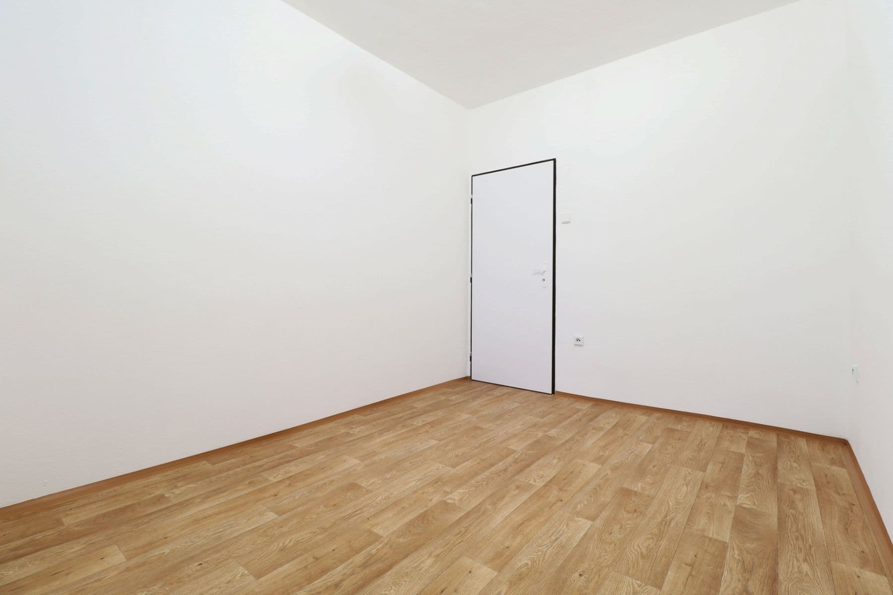 Pronájem bytu 2+1 49 m², Pod Krocínkou, Praha, Praha Pronájem bytu 2+1 49 m², Pod Krocínkou, Praha, Praha