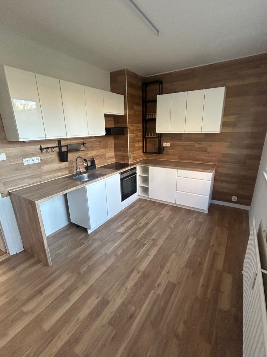 Pronájem bytu 2+1 58 m², Husova, Varnsdorf, Ústecký kraj Pronájem bytu 2+1 58 m², Husova, Varnsdorf, Ústecký kraj