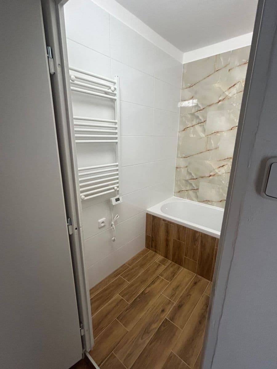 Pronájem bytu 2+1 58 m², Husova, Varnsdorf, Ústecký kraj Pronájem bytu 2+1 58 m², Husova, Varnsdorf, Ústecký kraj