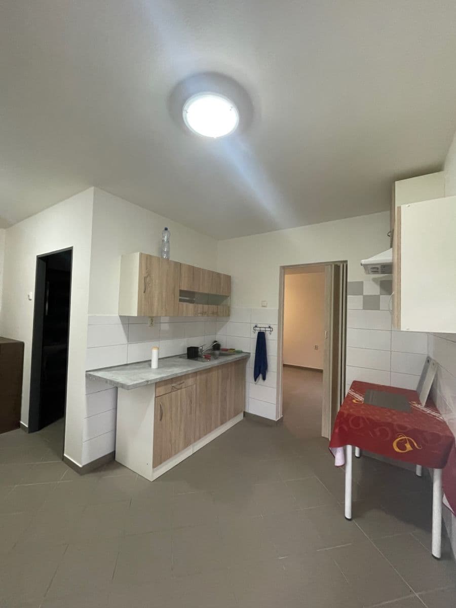 Pronájem bytu 1+1 50 m², tř. Čs. odboje, Chrást, Plzeňský kraj Pronájem bytu 1+1 50 m², tř. Čs. odboje, Chrást, Plzeňský kraj