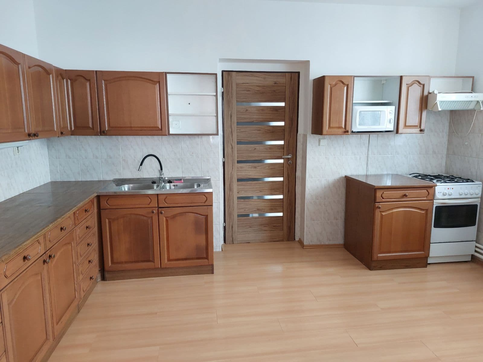 Pronájem domu 82 m², pozemek 282 m², Hálkova, Kolín, Středočeský kraj Pronájem domu 82 m², pozemek 282 m², Hálkova, Kolín, Středočeský kraj