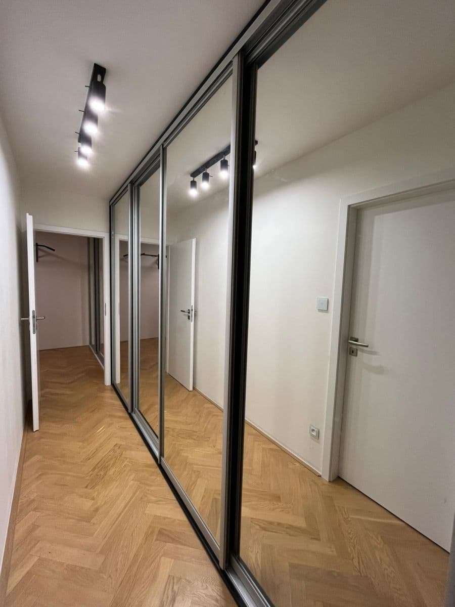Pronájem bytu 3+kk 60 m², Nekvasilova, Praha, Praha Pronájem bytu 3+kk 60 m², Nekvasilova, Praha, Praha