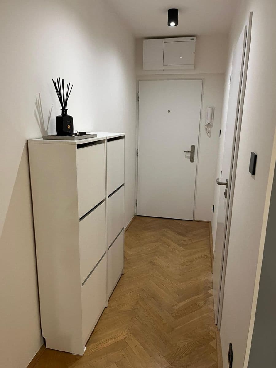 Pronájem bytu 3+kk 60 m², Nekvasilova, Praha, Praha Pronájem bytu 3+kk 60 m², Nekvasilova, Praha, Praha