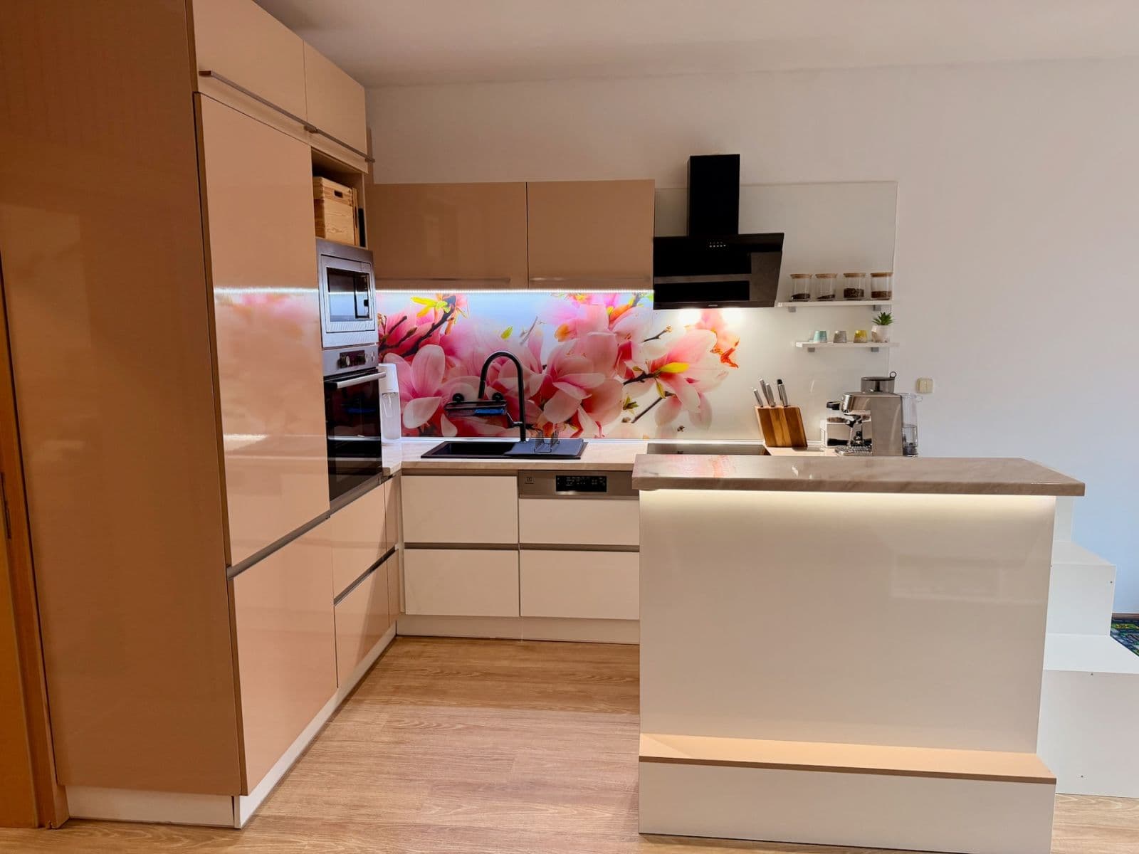 Prodej domu 130 m², pozemek 77 m², Palackého, Telnice, Jihomoravský kraj Prodej domu 130 m², pozemek 77 m², Palackého, Telnice, Jihomoravský kraj