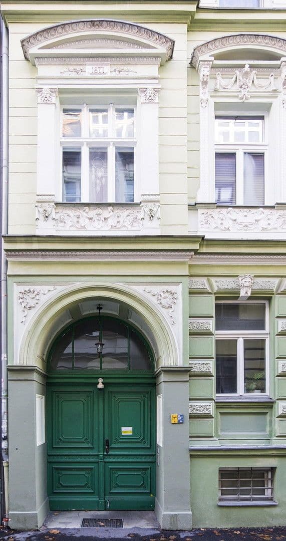 Prodej bytu 2+1 41 m², Ohmstr. 5, Berlin, Berlín Prodej bytu 2+1 41 m², Ohmstr. 5, Berlin, Berlín