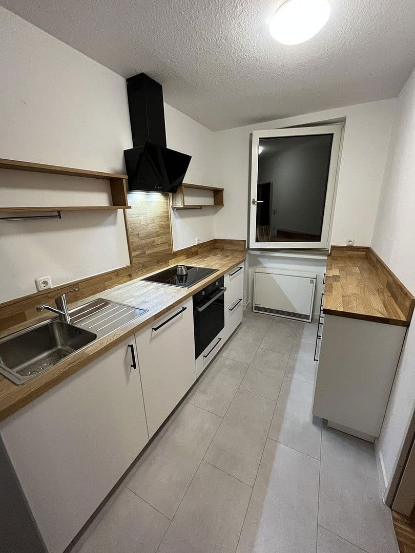 Pronájem bytu 3+1 95 m², Berg-am-Laim-Str. 60a, München, Bavorsko Pronájem bytu 3+1 95 m², Berg-am-Laim-Str. 60a, München, Bavorsko