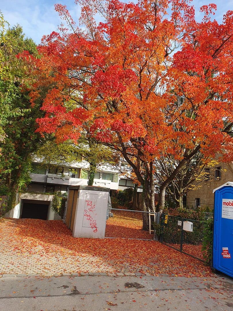 Pronájem bytu 3+1 95 m², Berg-am-Laim-Str. 60a, München, Bavorsko Pronájem bytu 3+1 95 m², Berg-am-Laim-Str. 60a, München, Bavorsko