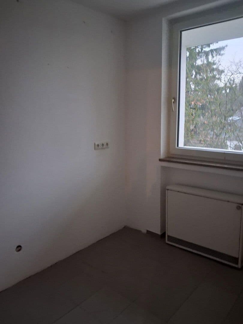 Pronájem bytu 3+1 95 m², Berg-am-Laim-Str. 60a, München, Bavorsko Pronájem bytu 3+1 95 m², Berg-am-Laim-Str. 60a, München, Bavorsko