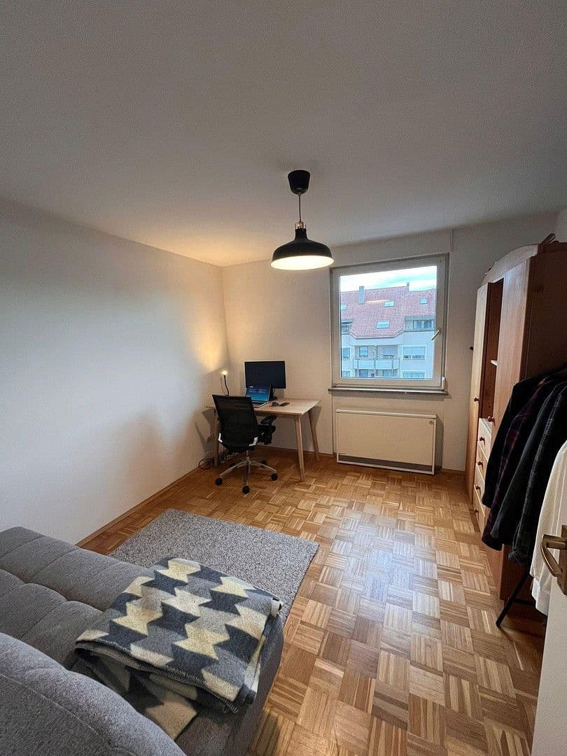 Pronájem bytu 3+1 95 m², Berg-am-Laim-Str. 60a, München, Bavorsko Pronájem bytu 3+1 95 m², Berg-am-Laim-Str. 60a, München, Bavorsko