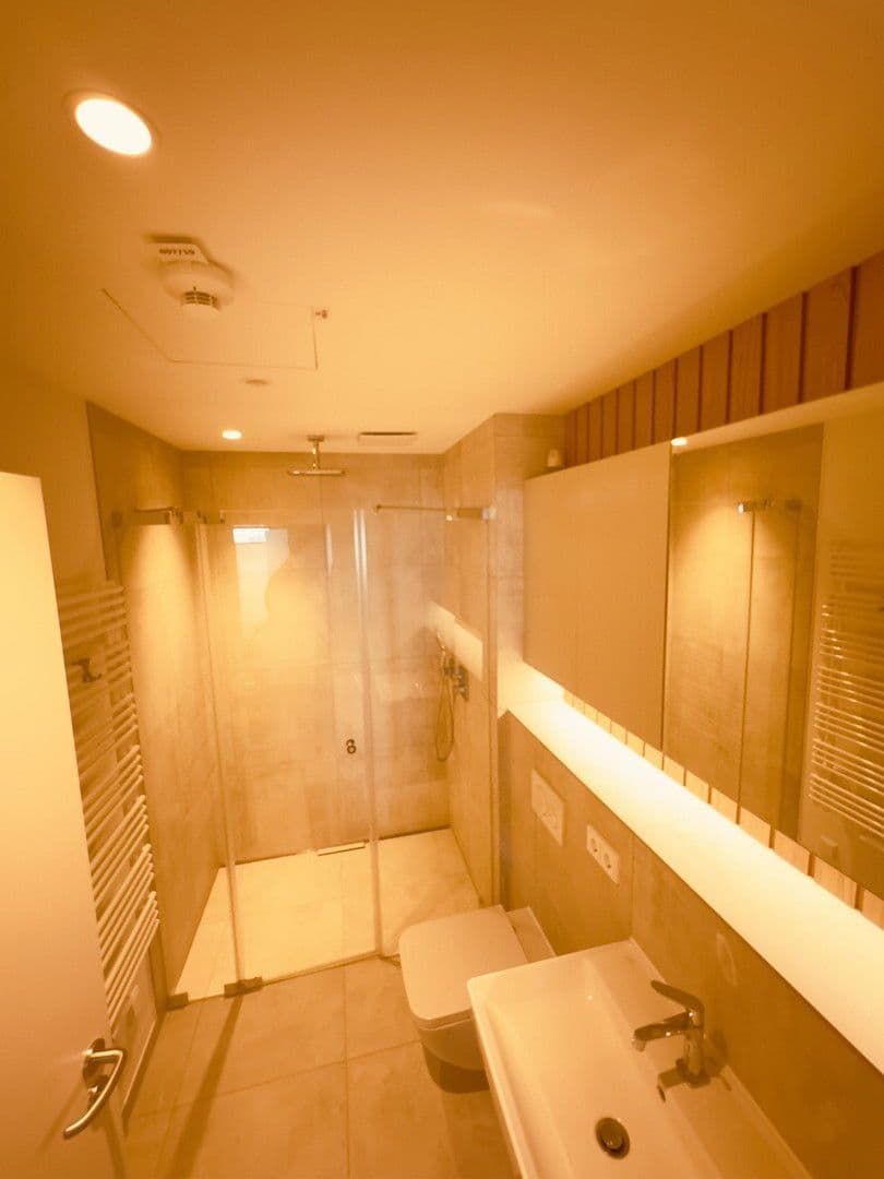 Prodej bytu 4+1 127 m², Hamburg, Hamburg Prodej bytu 4+1 127 m², Hamburg, Hamburg