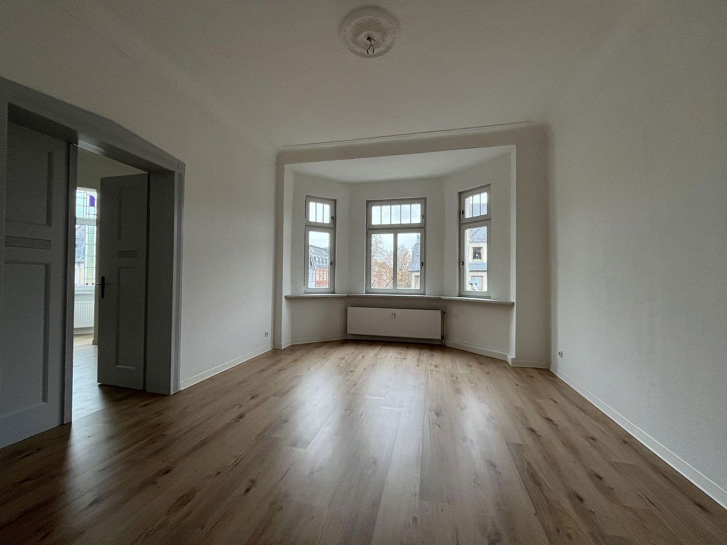 Pronájem bytu 4+1 133 m², Lassallestraße 9, Cvikov, Sasko Pronájem bytu 4+1 133 m², Lassallestraße 9, Cvikov, Sasko