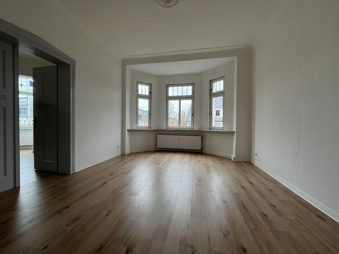 Pronájem bytu 4+1 133 m², Lassallestraße 9, Cvikov, Sasko Pronájem bytu 4+1 133 m², Lassallestraße 9, Cvikov, Sasko