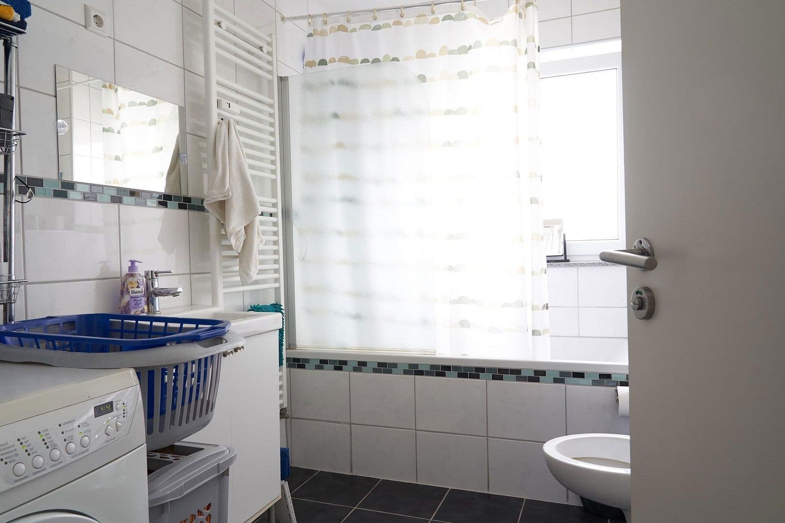 Pronájem bytu 3+kk 65 m², Hauptstraße 9, Ebersbach an der Fils, Bádensko-Württembersko Pronájem bytu 3+kk 65 m², Hauptstraße 9, Ebersbach an der Fils, Bádensko-Württembersko