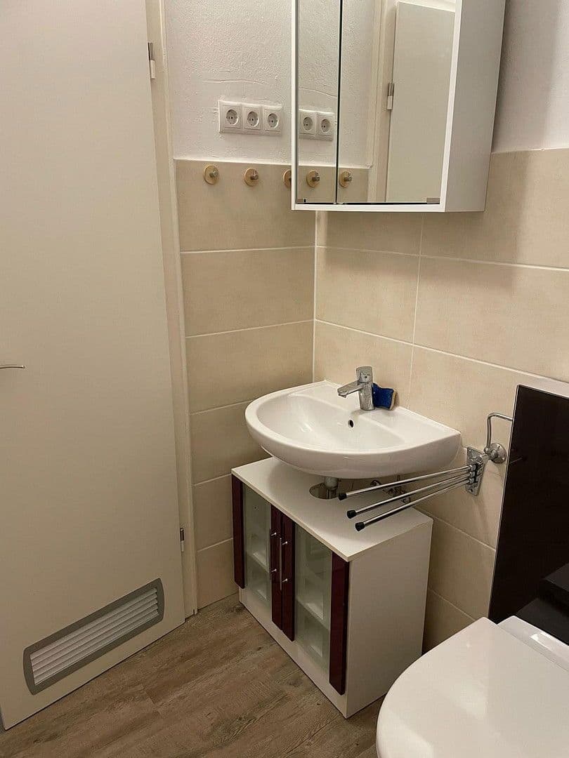 Pronájem bytu 3+1 74 m², Waldecker Straße 33, Bad Pyrmont, Dolní Sasko Pronájem bytu 3+1 74 m², Waldecker Straße 33, Bad Pyrmont, Dolní Sasko