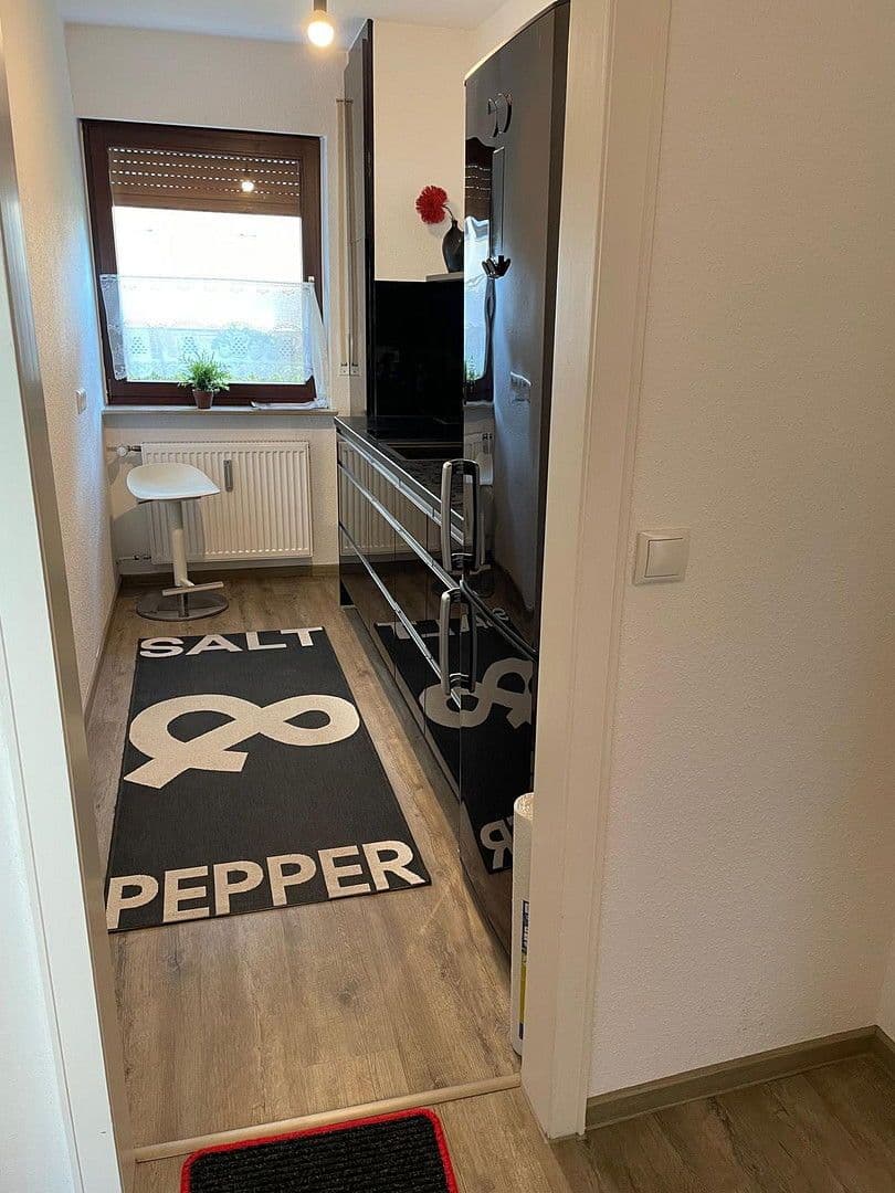 Pronájem bytu 3+1 74 m², Waldecker Straße 33, Bad Pyrmont, Dolní Sasko Pronájem bytu 3+1 74 m², Waldecker Straße 33, Bad Pyrmont, Dolní Sasko