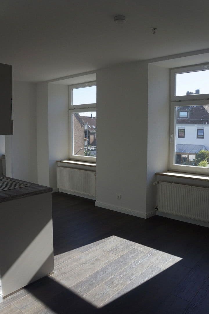 Pronájem bytu 3+1 85 m², Hafenstraße 7, Šlesvik, Šlesvicko-Holštýnsko Pronájem bytu 3+1 85 m², Hafenstraße 7, Šlesvik, Šlesvicko-Holštýnsko