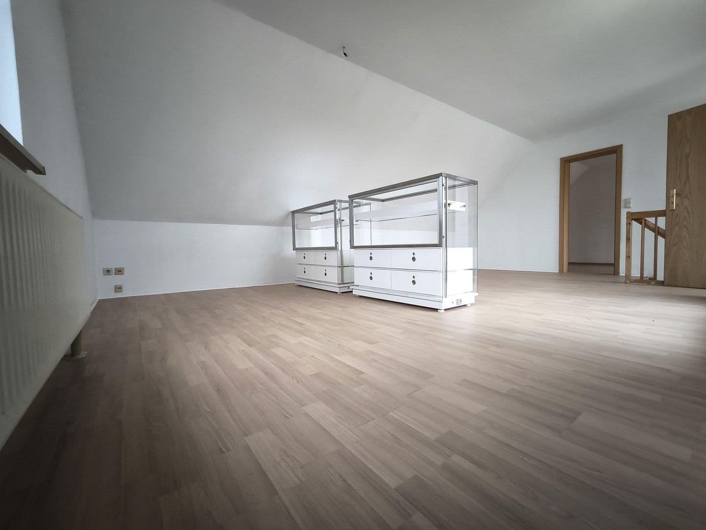 Pronájem bytu 4+1 115 m², Chemnitztalstraße 159, Chemnitz, Sasko Pronájem bytu 4+1 115 m², Chemnitztalstraße 159, Chemnitz, Sasko