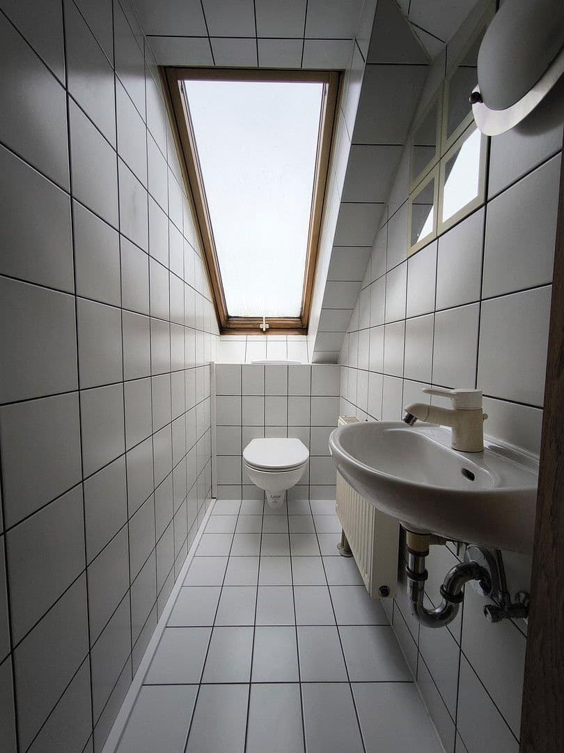 Pronájem bytu 4+1 115 m², Chemnitztalstraße 159, Chemnitz, Sasko Pronájem bytu 4+1 115 m², Chemnitztalstraße 159, Chemnitz, Sasko