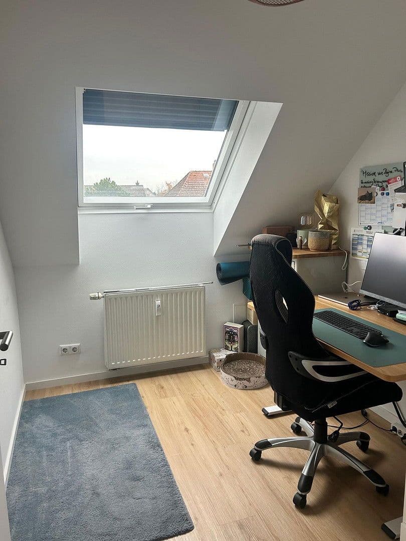 Pronájem bytu 3+1 90 m², Am Wiesengrund, Offenbach, Hessen Pronájem bytu 3+1 90 m², Am Wiesengrund, Offenbach, Hessen