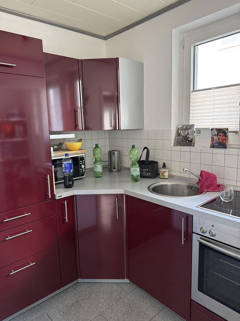 Pronájem domu 195 m², pozemek 350 m², Weinstrasse 181, Albersweiler, Porýní-Falc Pronájem domu 195 m², pozemek 350 m², Weinstrasse 181, Albersweiler, Porýní-Falc