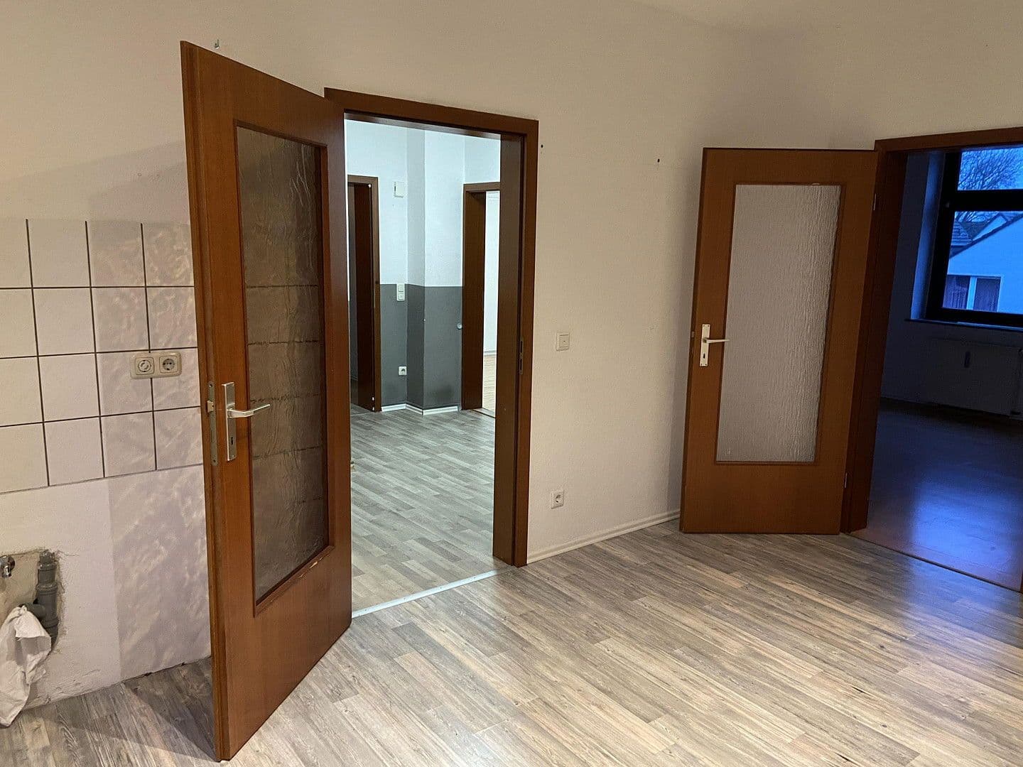 Pronájem bytu 5+1 105 m², Flurstr.41, Oberhausen, Severní Porýní-Vestfálsko Pronájem bytu 5+1 105 m², Flurstr.41, Oberhausen, Severní Porýní-Vestfálsko