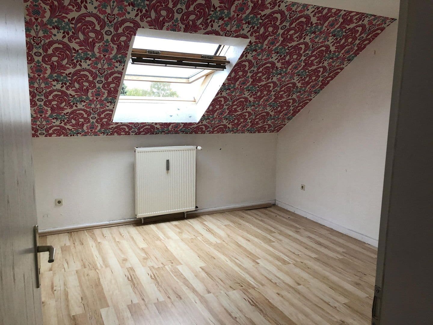 Pronájem bytu 5+1 105 m², Flurstr.41, Oberhausen, Severní Porýní-Vestfálsko Pronájem bytu 5+1 105 m², Flurstr.41, Oberhausen, Severní Porýní-Vestfálsko