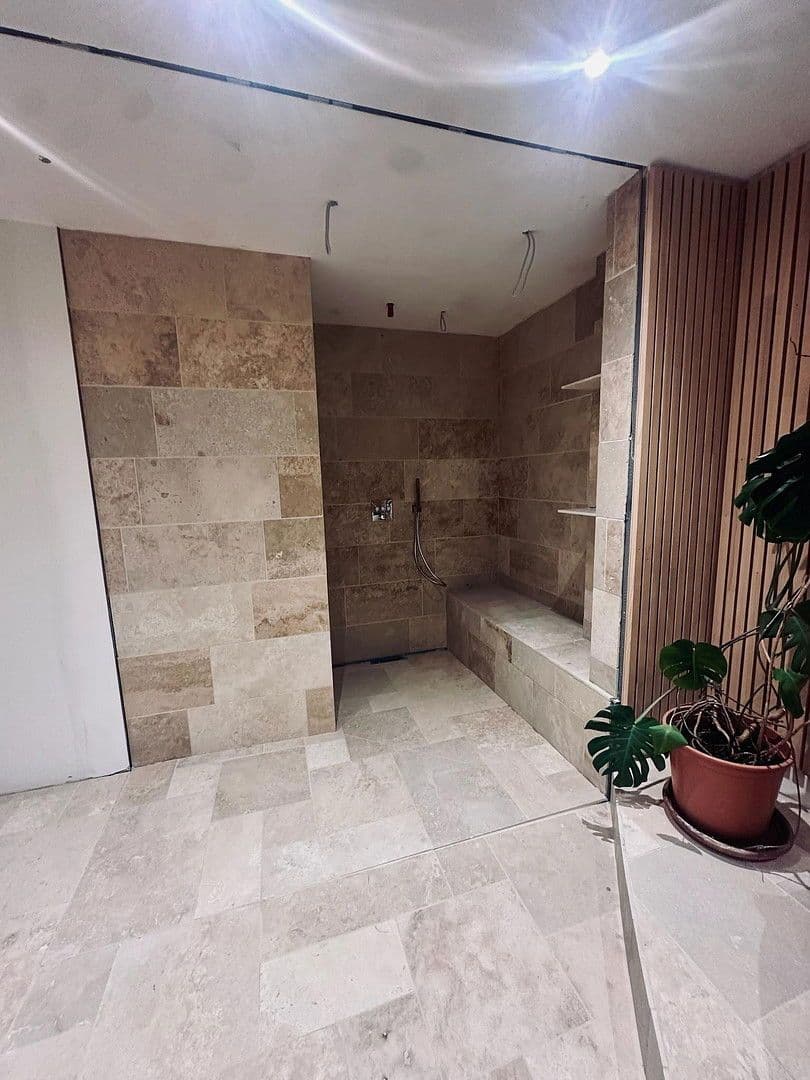 Prodej domu 260 m², pozemek 9.000 m², Glauchauer Straße 12, Glauchau, Sasko Prodej domu 260 m², pozemek 9.000 m², Glauchauer Straße 12, Glauchau, Sasko