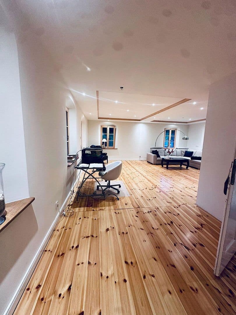 Prodej domu 260 m², pozemek 9.000 m², Glauchauer Straße 12, Glauchau, Sasko Prodej domu 260 m², pozemek 9.000 m², Glauchauer Straße 12, Glauchau, Sasko