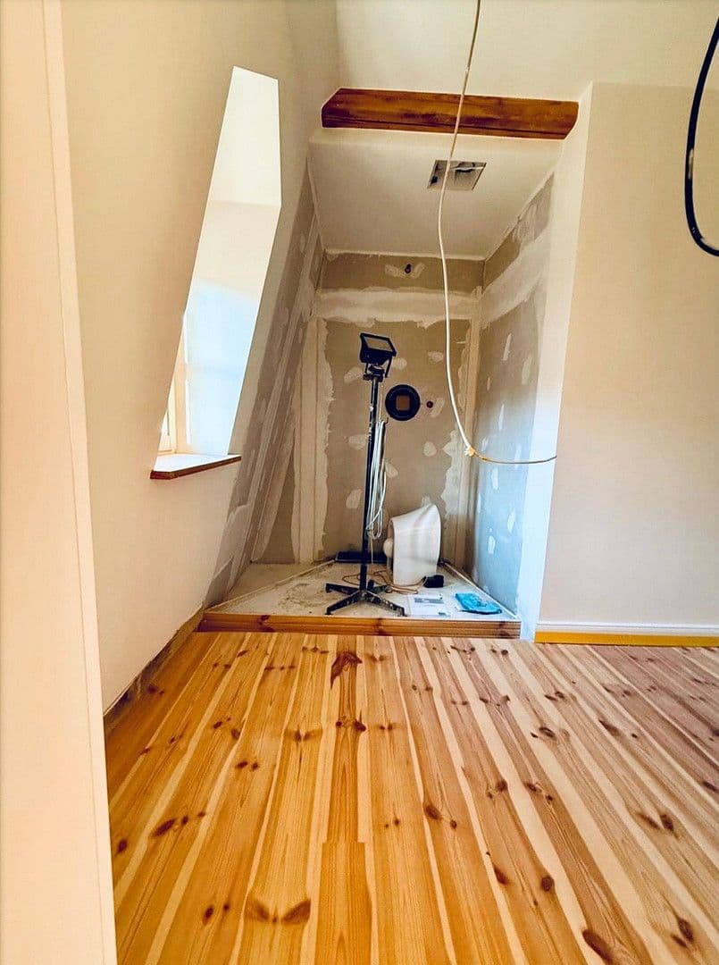 Prodej domu 260 m², pozemek 9.000 m², Glauchauer Straße 12, Glauchau, Sasko Prodej domu 260 m², pozemek 9.000 m², Glauchauer Straße 12, Glauchau, Sasko