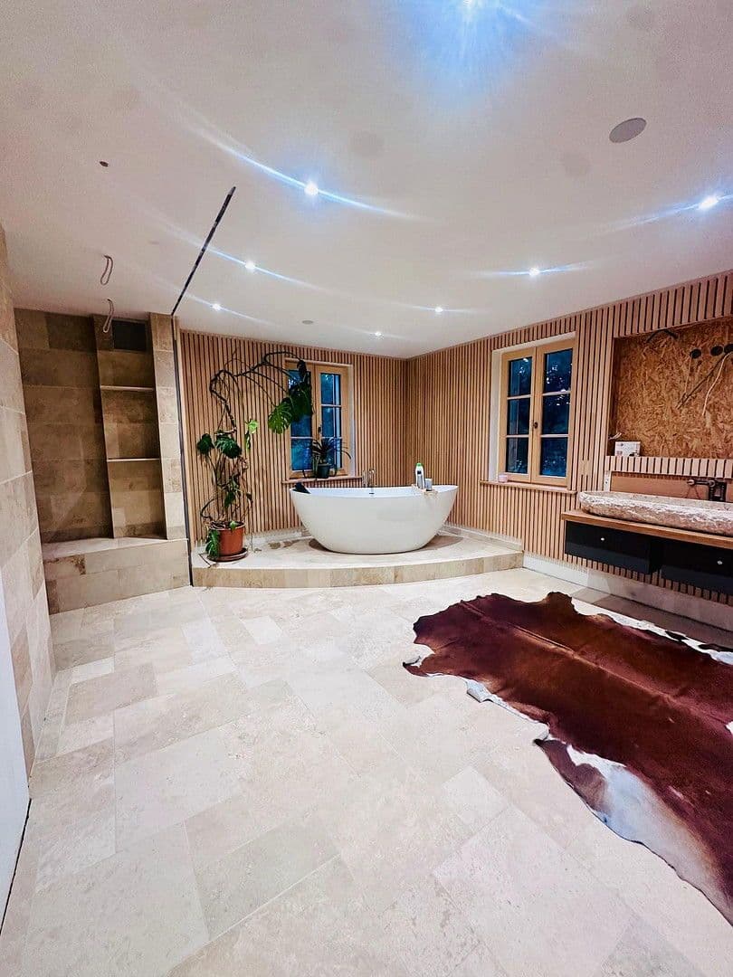 Prodej domu 260 m², pozemek 9.000 m², Glauchauer Straße 12, Glauchau, Sasko Prodej domu 260 m², pozemek 9.000 m², Glauchauer Straße 12, Glauchau, Sasko