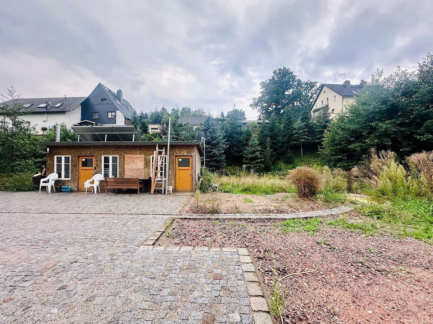 Prodej domu 260 m², pozemek 9.000 m², Glauchauer Straße 12, Glauchau, Sasko Prodej domu 260 m², pozemek 9.000 m², Glauchauer Straße 12, Glauchau, Sasko