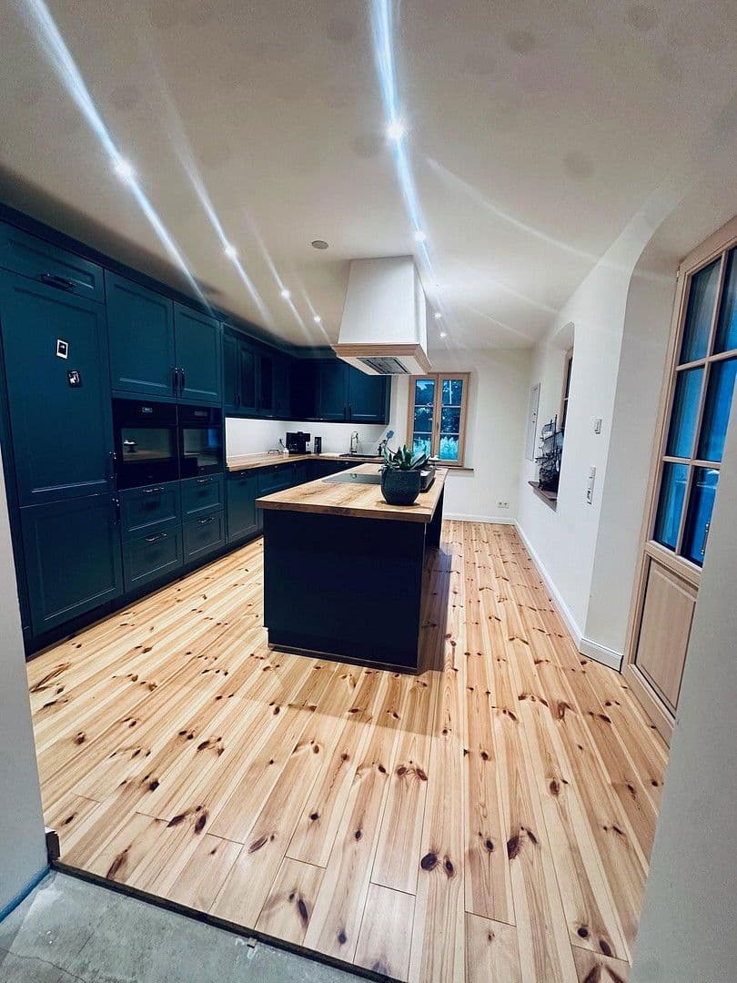 Prodej domu 260 m², pozemek 9.000 m², Glauchauer Straße 12, Glauchau, Sasko Prodej domu 260 m², pozemek 9.000 m², Glauchauer Straße 12, Glauchau, Sasko