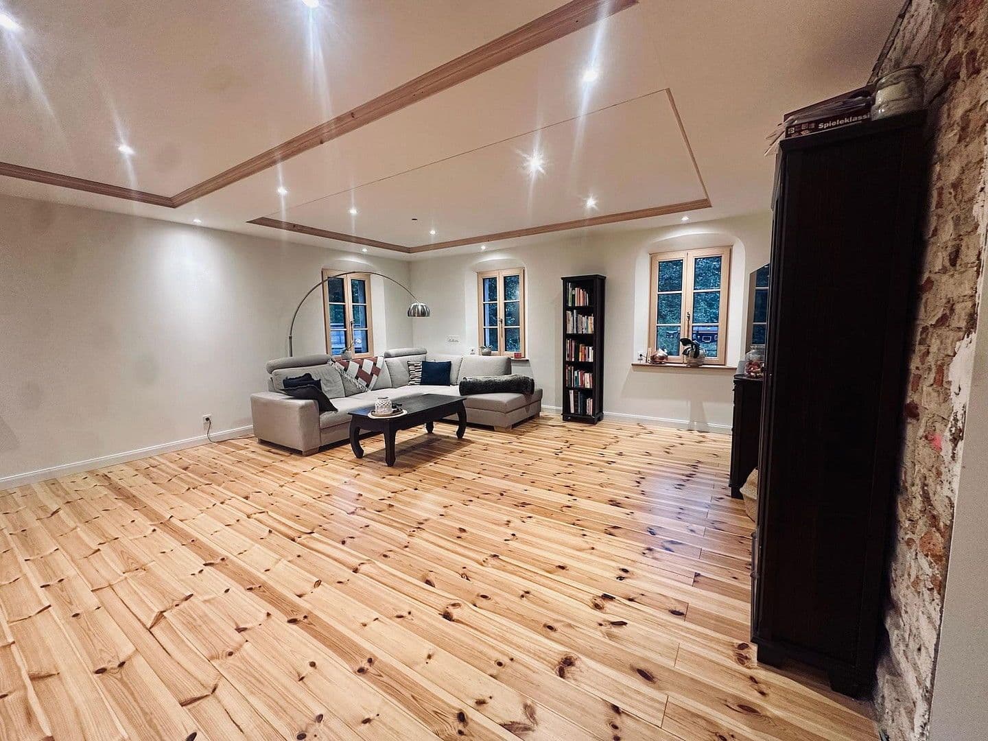 Prodej domu 260 m², pozemek 9.000 m², Glauchauer Straße 12, Glauchau, Sasko Prodej domu 260 m², pozemek 9.000 m², Glauchauer Straße 12, Glauchau, Sasko