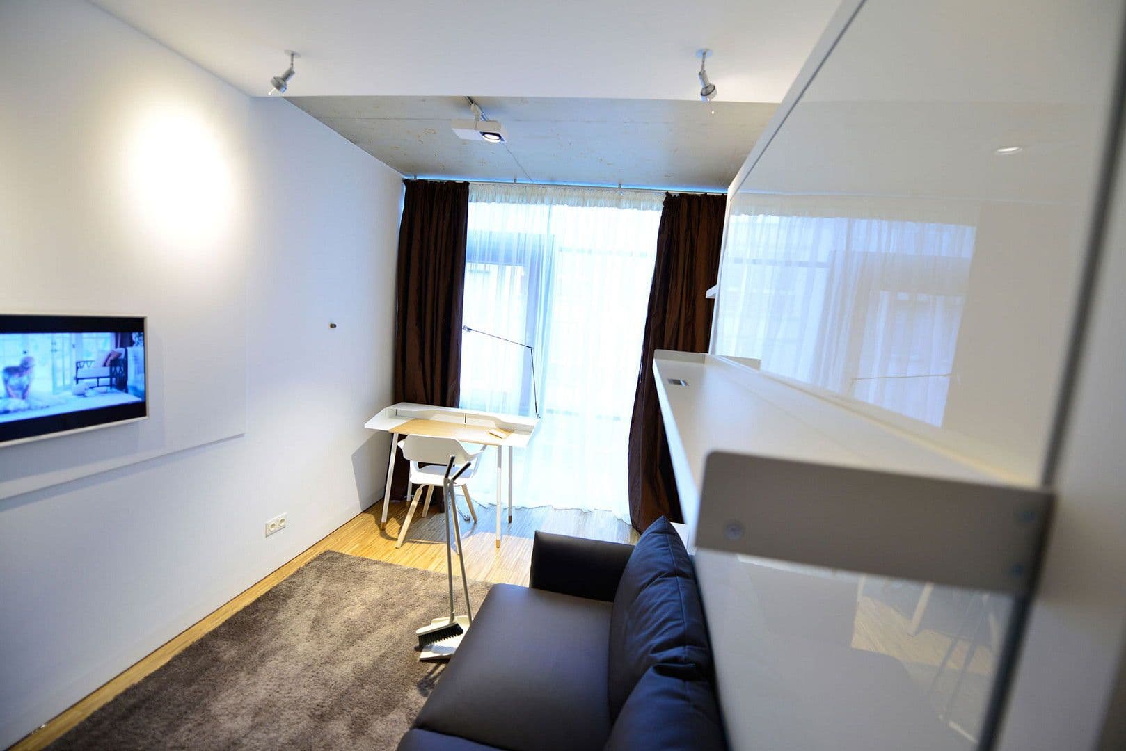 Pronájem bytu 1+kk 36 m², Köln, Severní Porýní-Vestfálsko Pronájem bytu 1+kk 36 m², Köln, Severní Porýní-Vestfálsko