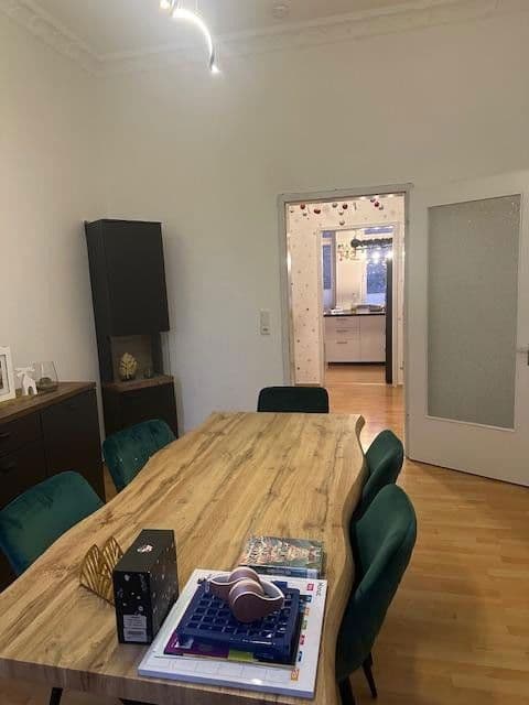 Pronájem bytu 4+1 126 m², Uhlemeyerstr. 15, Hannover, Dolní Sasko Pronájem bytu 4+1 126 m², Uhlemeyerstr. 15, Hannover, Dolní Sasko