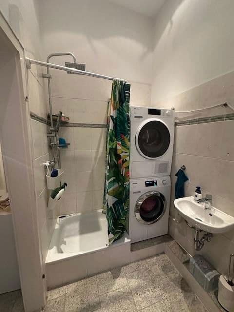 Pronájem bytu 4+1 126 m², Uhlemeyerstr. 15, Hannover, Dolní Sasko Pronájem bytu 4+1 126 m², Uhlemeyerstr. 15, Hannover, Dolní Sasko