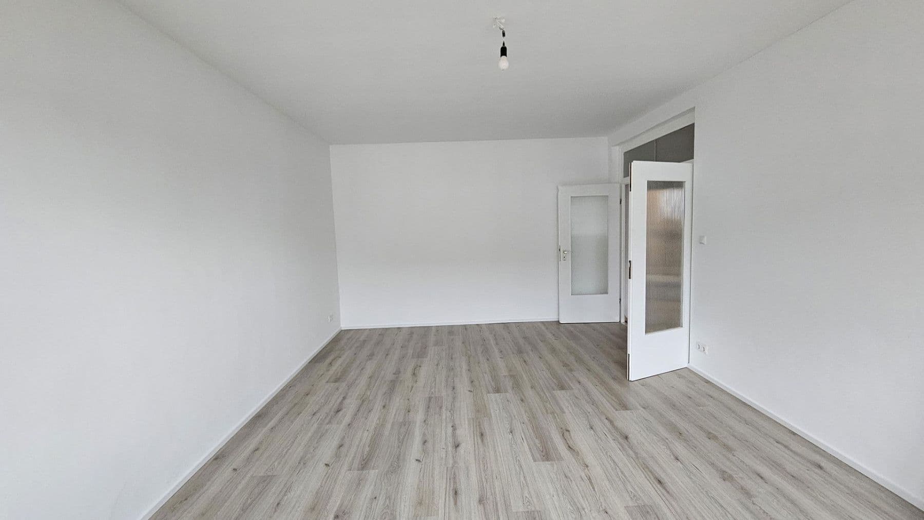 Pronájem bytu 2+1 67 m², Berliner Straße 64, Steinbach (Taunus), Hessen Pronájem bytu 2+1 67 m², Berliner Straße 64, Steinbach (Taunus), Hessen