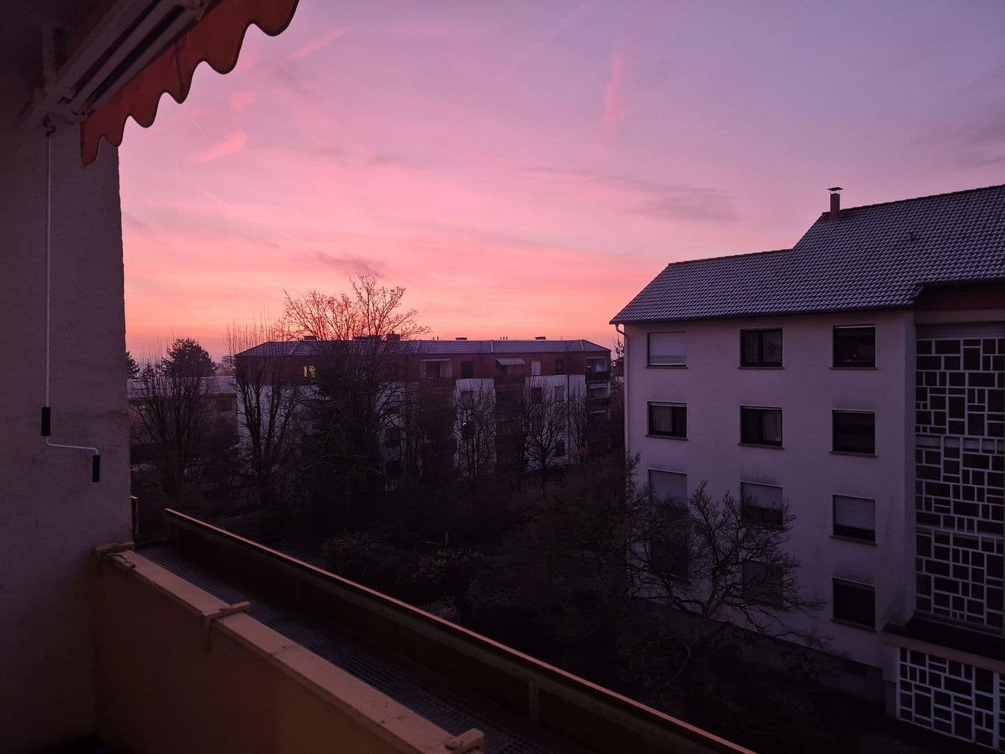 Pronájem bytu 2+1 67 m², Berliner Straße 64, Steinbach (Taunus), Hessen Pronájem bytu 2+1 67 m², Berliner Straße 64, Steinbach (Taunus), Hessen