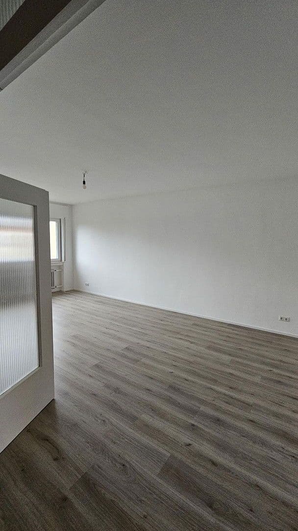Pronájem bytu 2+1 67 m², Berliner Straße 64, Steinbach (Taunus), Hessen Pronájem bytu 2+1 67 m², Berliner Straße 64, Steinbach (Taunus), Hessen