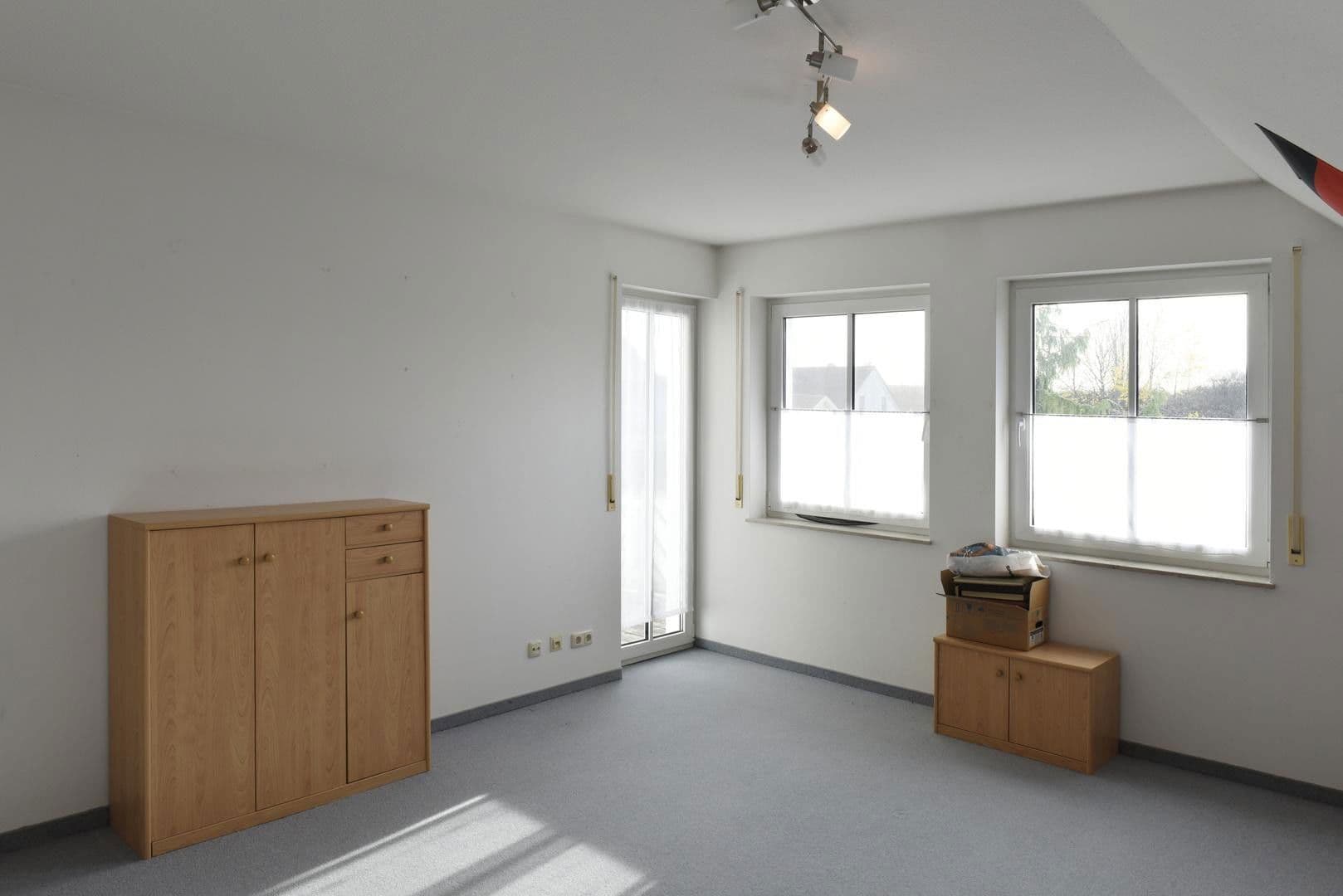 Prodej domu 189 m², pozemek 780 m², Adelsdorf, Bavorsko Prodej domu 189 m², pozemek 780 m², Adelsdorf, Bavorsko